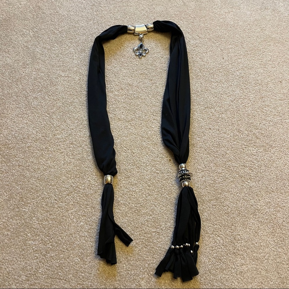 Black Scarf